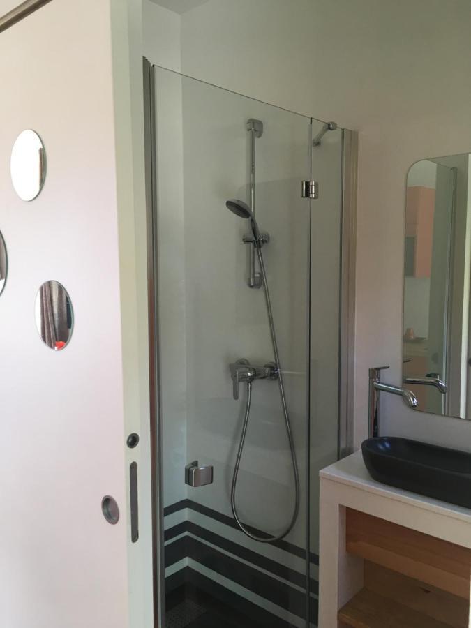 By Cassis Chambre Privee Dans Maison Familiale Luaran gambar