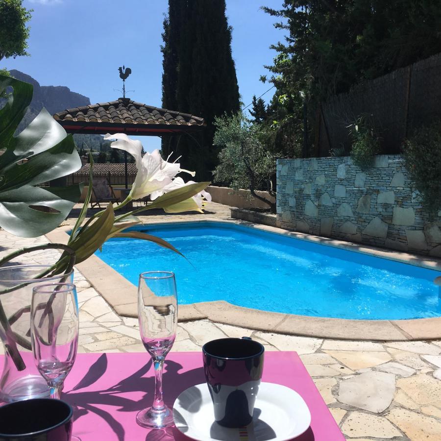 By Cassis Chambre Privee Dans Maison Familiale Luaran gambar