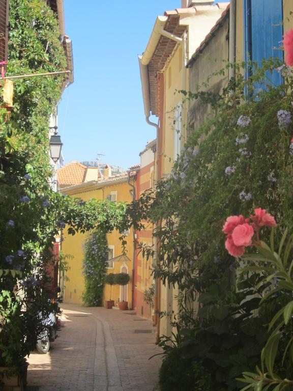 By Cassis Chambre Privee Dans Maison Familiale Luaran gambar